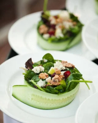 It's all in the details! 🌟 A beautifully presented plate not only looks good but also makes every bite more enjoyable. Let's get creative your event!